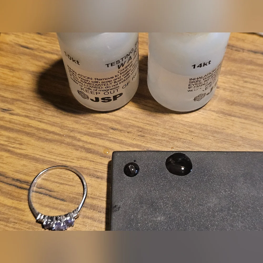 10k Gold and Tanzanite Ring - Picture 6 of 8